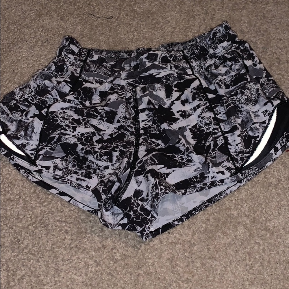 lululemon hotty hot shorts